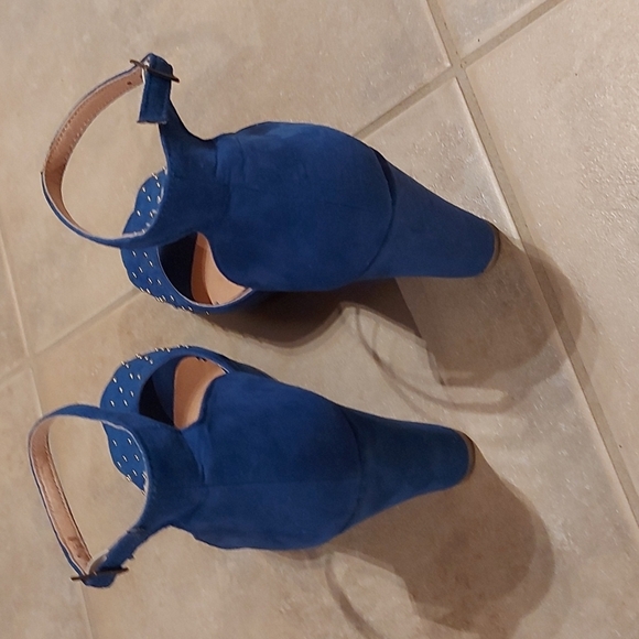 Royal Blue Suede Ankle Strap Platform Wedges with Silver Studs - Picture 2 of 6